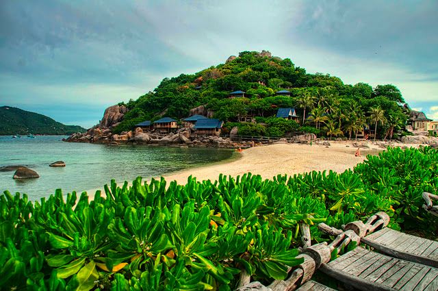 Koh Tao, (Turtle Island), is an island at the Central Gulf Coast of Southern Thailand